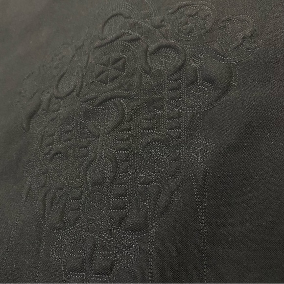 Aritzia Babaton Embossed Crewneck Sweater - Picture 5 of 5